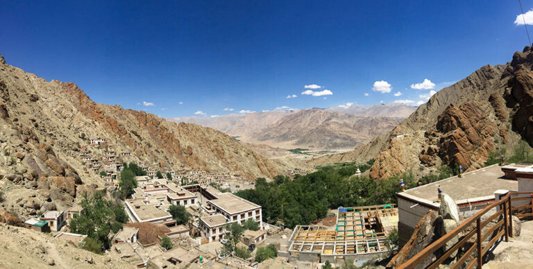 Lanskap di Karu, Leh District, Kashmir India. Foto 3 Agustus 2018 oleh Arief Maulana.