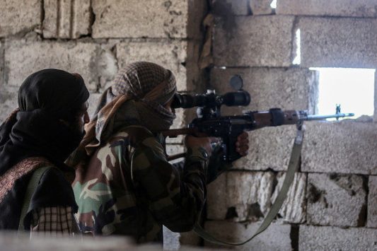 Sniper beraksi di Taiz, 2016. (©AFP/arabnews)