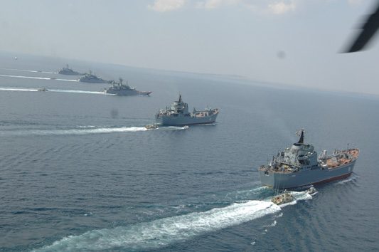 Latihan militer gabungan armada Amerika, Rumania, dan Ukraina di Laut Hitam. ©Warsawa Institute