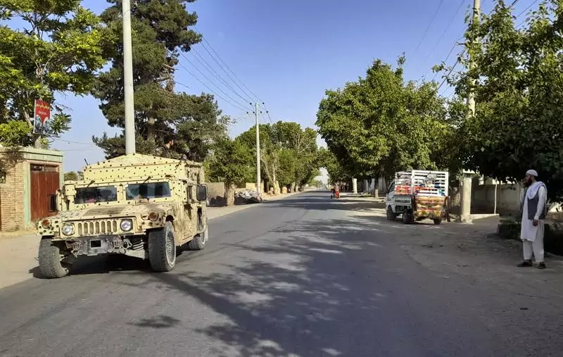 Humvee milik tentara Afghanistan berpatroli di kota Kunduz, utara Kabul, Afghanistan, Senin, 21 Juni 2021. Foto: AP