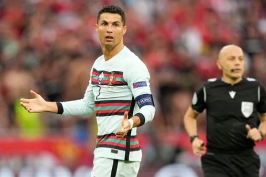 Cristiano Ronaldo mencetak dua gol dalam pertandingan pembukaan Euro 2020 Portugal melawan Hongaria. Foto: Hugo Delgado/EPA