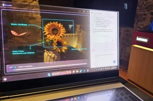 Laptop Transparan Lenovo. @CNBC