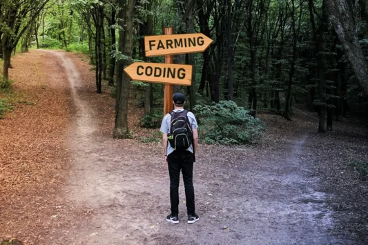 Stop coding start farming. (Foto Vladislav Babienko Unsplash.com)